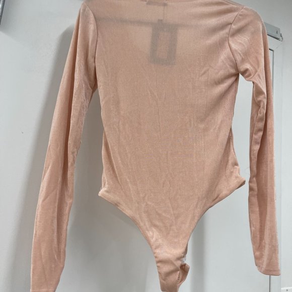 NWT Pretty little thing bodysuit - Picture 3 of 4